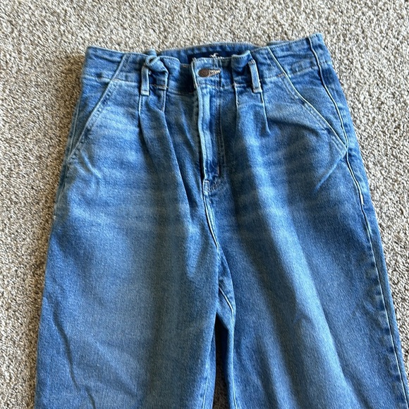 Hollister Jeans - Picture 2 of 5
